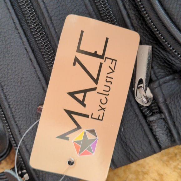 crossbody bag - Picture 4 of 8